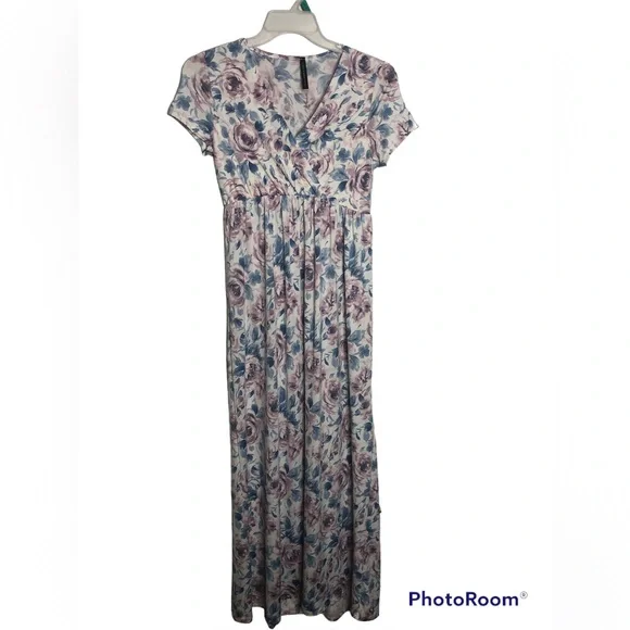 knee length dresses for ladies Petal and Pup Women's Madi Maxi Dress main image 0